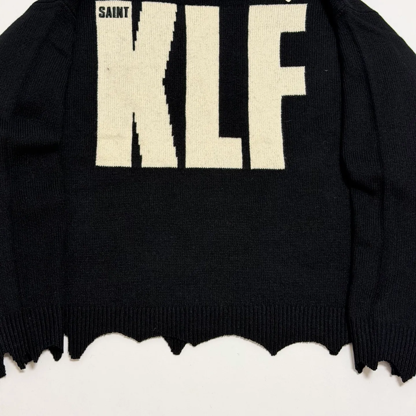 SAINT Mxxxxxx × The KLF KLF_CREW NECK KNIT/BLK KLF joint deconstructed wool sweater, black S-XL, original heel, made of 100% pure wool, natural and warm, wool fabric, dry cleaning or gentle hand washing recommended, completely correct version, customized KLF joint main mark/wash mark, imported special machine embroidery, full three-dimensional, pure hand destruction, deconstructed and shredded